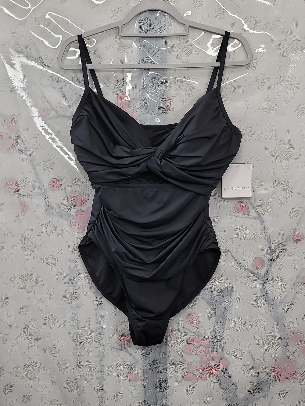 La Blanca Island Goddess Black Twist-Front One-Piece Swim